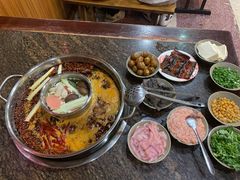 -星鸿社重庆老火锅(燃灯寺分店)