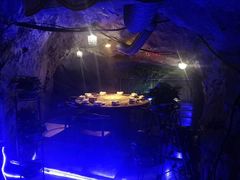 -洞穴餐厅