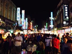 -六合夜市