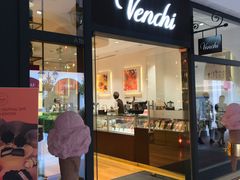 门面-VENCHI 闻绮(上海佛罗伦萨小镇店)
