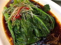 白灼菜心-鹊华居·地道鲁菜·海鲜·融合味(大明湖店)