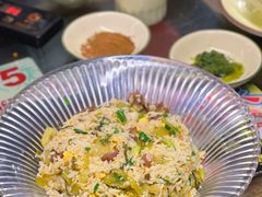酸菜牛肉炒饭-尚竹阁冬瓜盅·18年地标美食(平洲店)