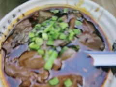 -杨三娘跷脚牛肉(羊子山西路店)