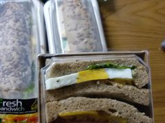 牛肉鸡蛋鲜蔬三明治-中粮丰通（北京)食品有限公司