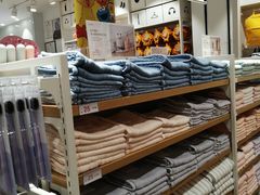 -名创优品(山东青岛市新业广场店)