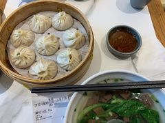 -馋三尺蟹粉小笼(人民广场店)