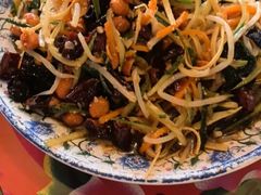 -闯关东东北农家菜(崂山石老人店)