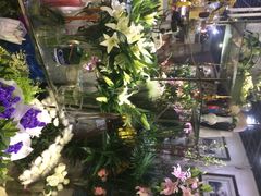 菲菲鲜花店-FEI FEI FLOWER鲜花店·气球派对·宝宝宴布置(虹口德必运动Loft店)