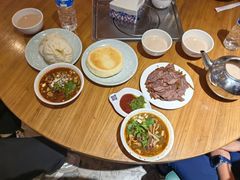 -蒙亨·手把肉·蒙古包文化主题餐厅(天恒广场店)