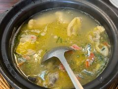 正宗两年土鸡汤（半只）-李东农庄(中南百草园地标店)