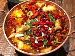 抚仙湖飘香鱼-云海肴·汽锅鸡·云南菜(美罗城店)