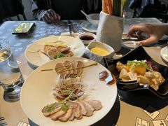 -穹六人间 people 6(岳阳路店)