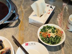 -忘情水鱼头·鲜鱼火锅(滨江中路店)