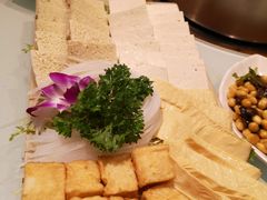 -领鲜潮牛鲜牛羊肉火锅(宏昌店)