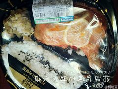 -全家便利店(江湾镇站店)