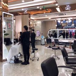 -Meng Lang 梦郎白金店
