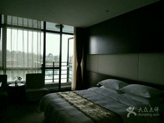 -上海怡沁园度假酒店