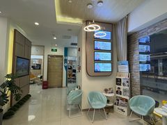 -维乐口腔(美维云门诊陆家嘴店)
