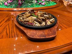 -小船渔村•大连菜•大连焖鱼(黄河路店)