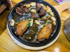 -老东镇啤酒屋海鲜加工·蒸汽海鲜·海鲜烧烤(台东店)