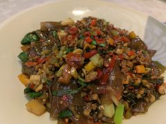 -阿瓦山寨·湘菜现炒·剁椒鱼头王(咸阳总店)