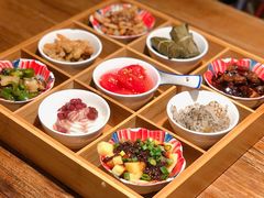 九宫格-八一路好吃街(雨田商务大厦店)