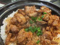 排骨拼鸡肉煲仔饭-民信老铺(东方广场店)