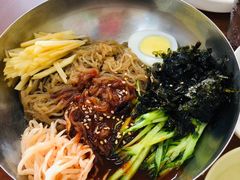 -亲昵春川鸡排(韩国美食街店)