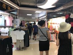 -广州壹马服装广场