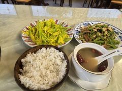 -天天向上素食餐厅(五台山店)