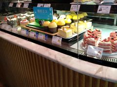 面包甜点陈列柜-巴黎贝甜(五道口店)