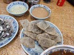 老北京炸灌肠-门框胡同百年卤煮(新街口店)