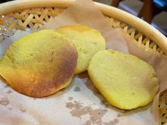 香煎玉米粑粑-吃饭皇帝大土家民族菜(正大广场店)