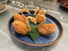 鲍鱼天鹅酥-白天鹅宾馆-玉堂春暖餐厅