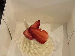 -潮一不贰·法式甜品·生日蛋糕·西式简餐(外滩店)