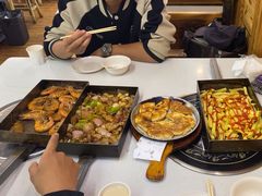 -老东镇啤酒屋海鲜加工·蒸汽海鲜·海鲜烧烤(台东店)