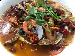 水煮三鲜-美味海鲜大排档(明发美食地标店)