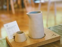 -彳亍咖啡·这里(水湾路店)