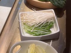 -左庭右院鲜牛肉火锅(金山万达店)