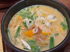 -银米·云南传统过桥米线(双廊黑金冠店)