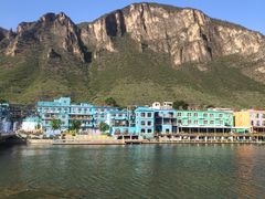 -百里峡七彩艺术小镇