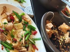 -云海肴·汽锅鸡·云南菜(天山百盛优客店)