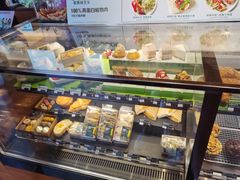 面包甜点陈列柜-星巴克(天津大悦城第二店)