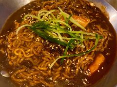 炸酱拉面-富乐满韩国正宗炸鸡韩国料理(虹泉路店)