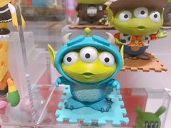 -泡泡玛特POPMART(国金街店)