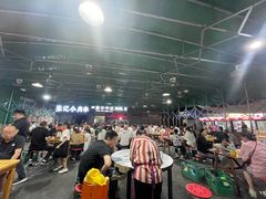 大堂-张记老友聚张小串烧烤夜市