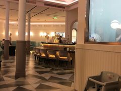罗勒酱手工宽意面-1981牛排西餐厅(海信店)