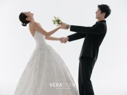 -至臻微拉婚纱摄影