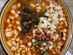 -吴三酸菜麻食酱香面馆(印花布园小区店)