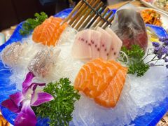 -青瓦餐厅·生鱼片·韩园烤肉(西塔店)